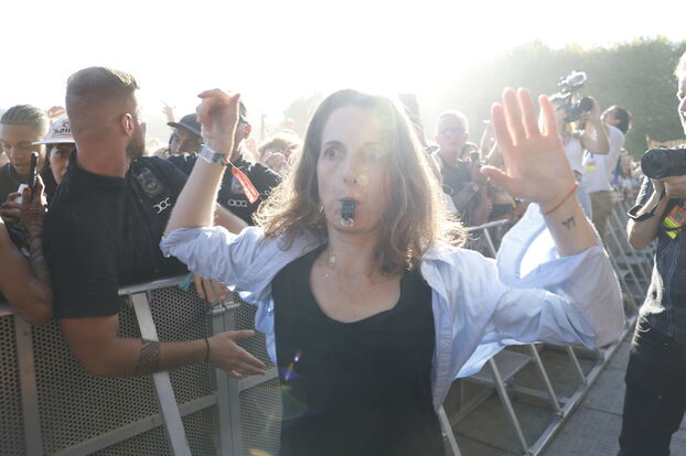 « Antisemitismo fuera de nuestras fiestas »: tensiones durante el