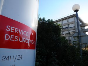 Clínica Esquirol Saint-Hilaire: suspensión de la actividad de recepción de