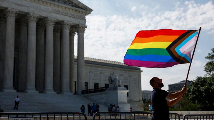 « Cuando un derecho como el matrimonio igualitario cae en