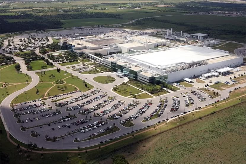 Después de las pantallas, Apple recurrirá a su eterno enemigo