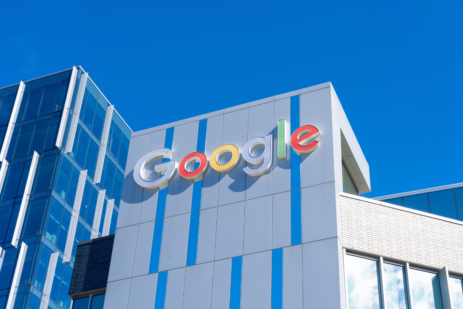 Después de las visiones generales de IA, Google despliega su