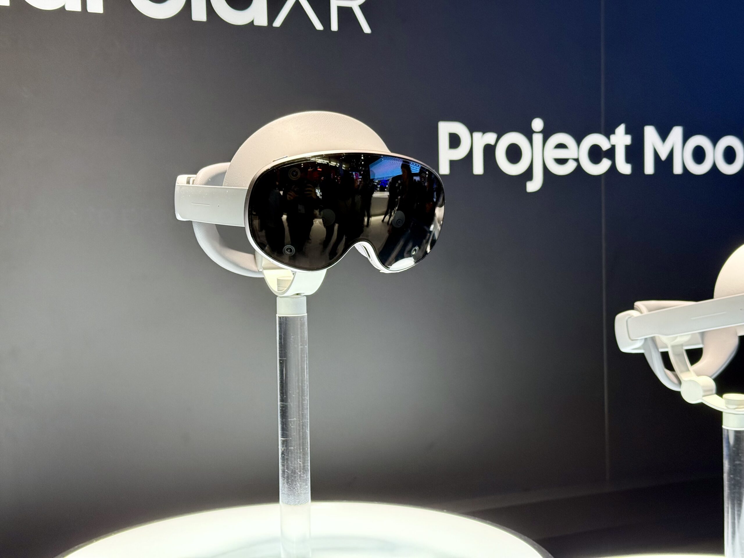 El casco XR de Samsung sería más barato que el