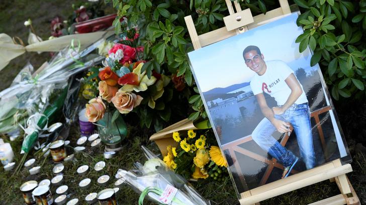 El olivo en homenaje a Ilan Halimi, asesinado en Épinay;