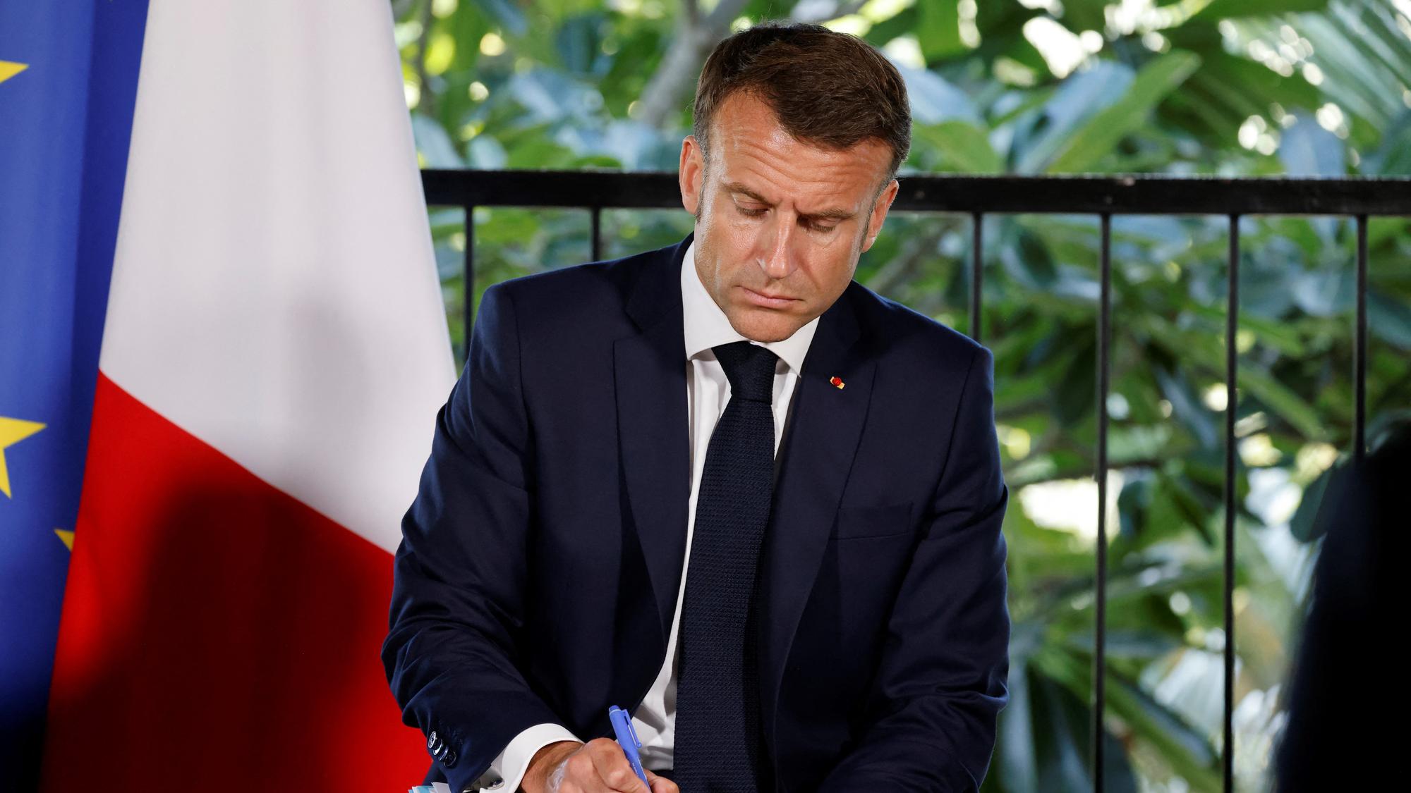 Emmanuel Macron ha promulgado la ley Duplomb parcialmente censurada por