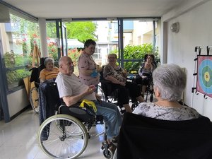 Es más agradable que quedarse en su habitación: los residentes