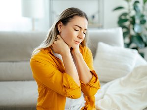 Esclerosis múltiple: estos signos precursores que aparecen años antes de