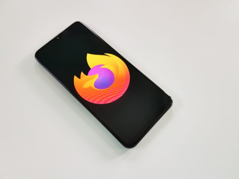 Firefox 142 se actualiza y corrige varias vulnerabilidades de seguridad.