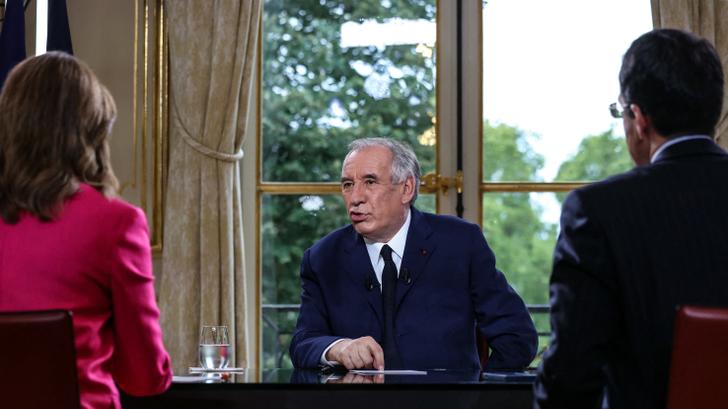 François Bayrou criticado por la izquierda tras su entrevista a