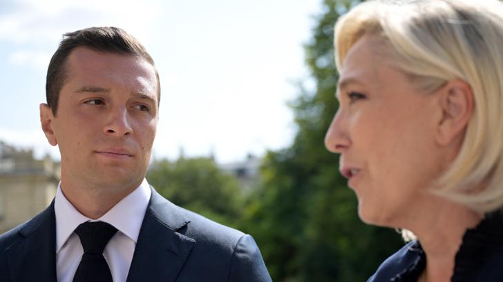 François Bayrou invita a todos los partidos a Matignon, esto