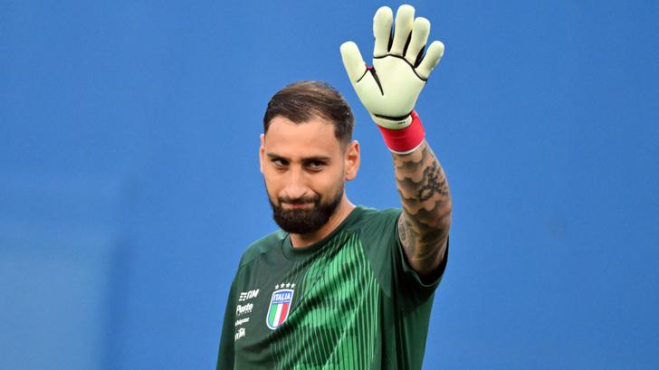 Gianluigi Donnarumma, portero de la temporada histórica del PSG, anuncia