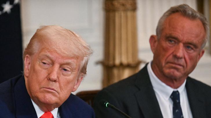 La administración Trump ataca a las vacunas de ARN mensajero,