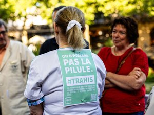 Los farmacéuticos enfadados por la reducción de los descuentos en