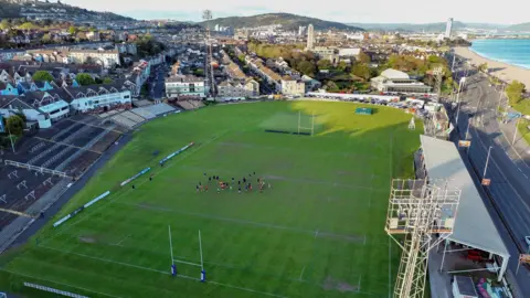 Vista aérea de St Helen's, el histórico estadio de rugby en Swansea.