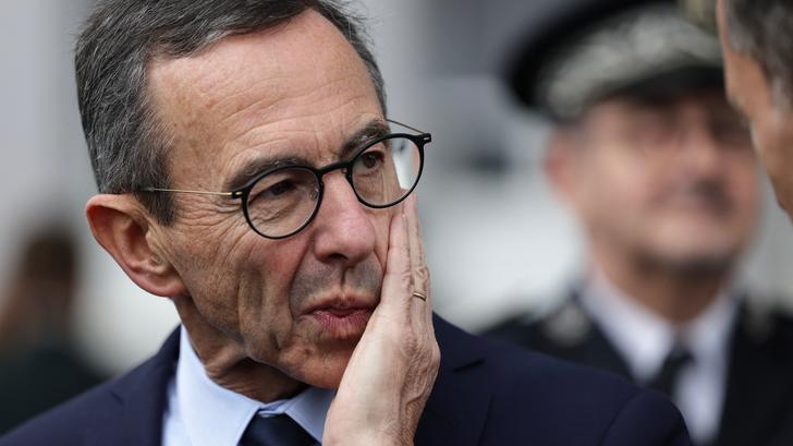 Los republicanos otorgarán su confianza a François Bayrou, el RN