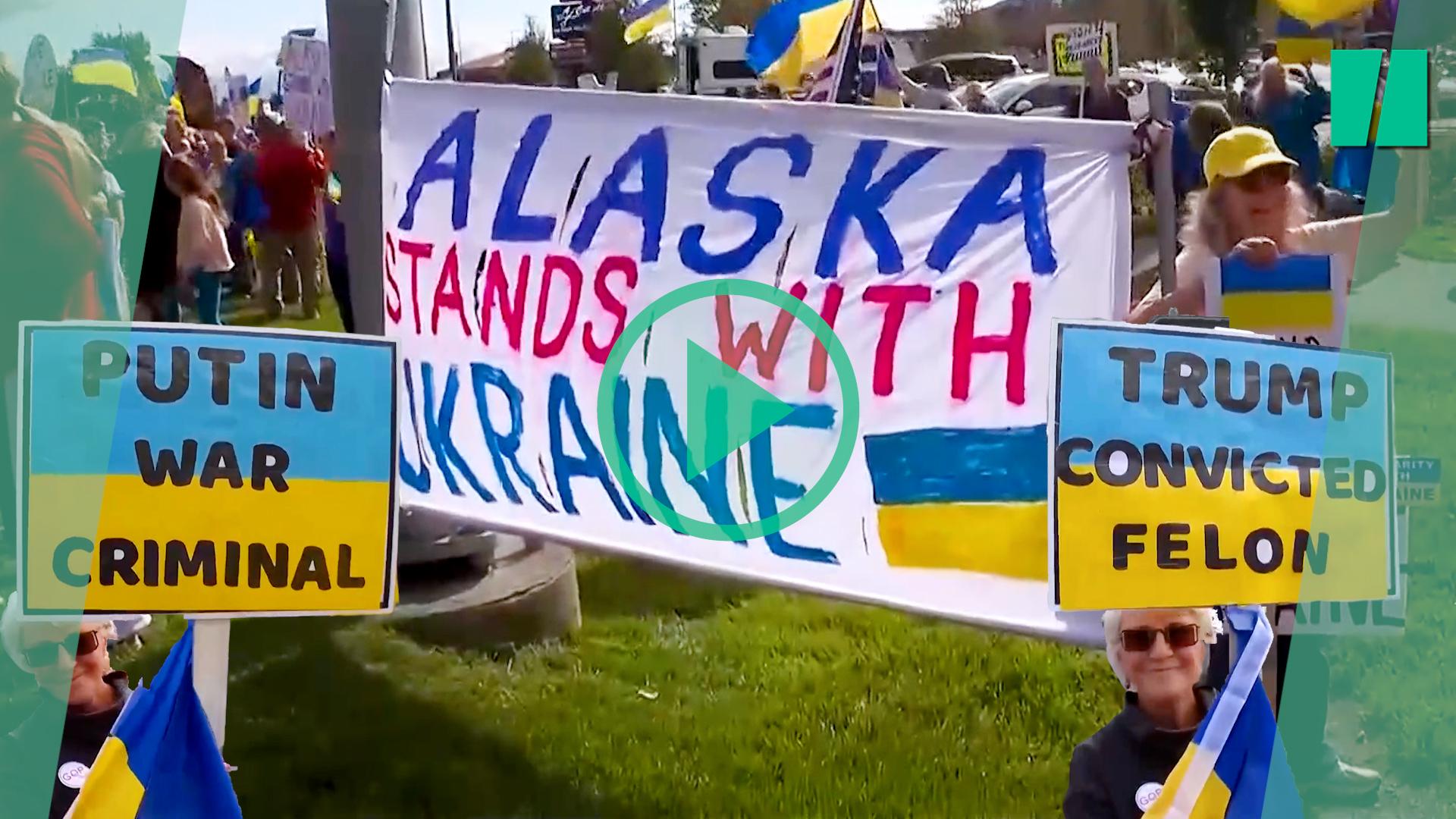 Manifestación en Anchorage, Alaska, donde Donald Trump y Vladimir Putin