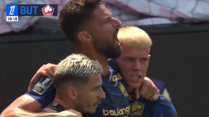 Olivier Giroud tardó 10 minutos en lograr su regreso a