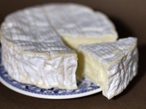 Quesos contaminados con Listeria: "Una bacteria muy resistente al calor"...