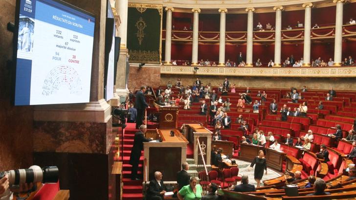 Réécrivez ce titre en espagnol.:En cas de démission de François