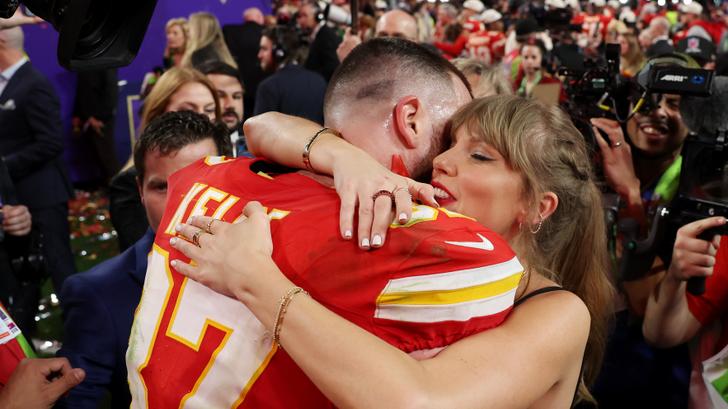 Taylor Swift y Travis Kelce se van a casar, JD