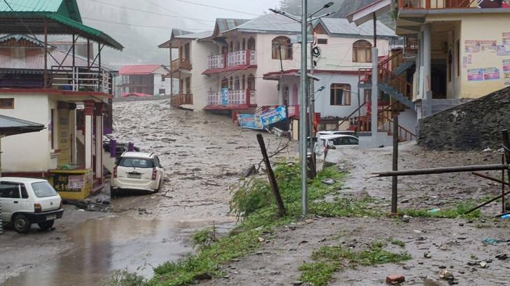 Una devastadora avalancha de lodo arrasa este valle en el