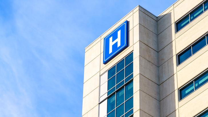 Una enfermera del hospital de Montreuil imputada por agresiones sexuales