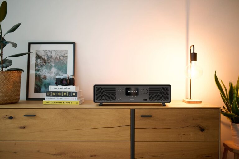 Una nueva altavoz de salón de alta gama y diseño.
