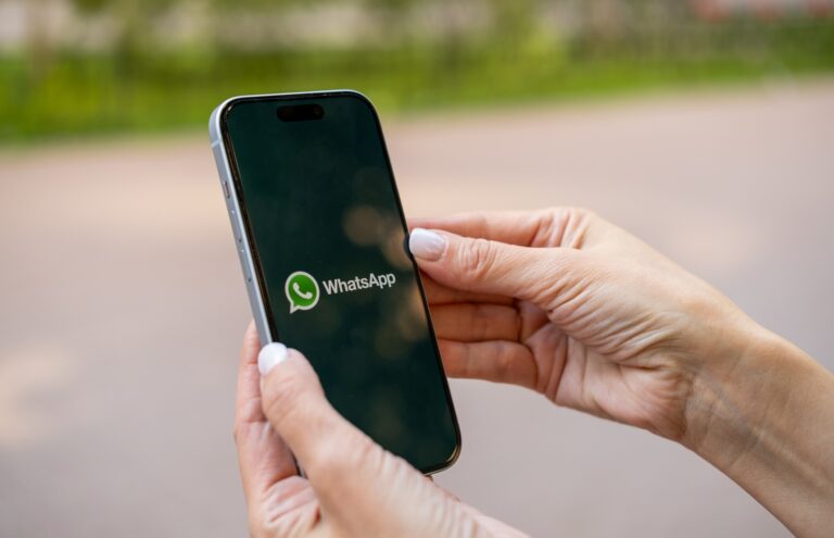 WhatsApp pronto te protegerá contra estafas y suplantaciones de identidad.