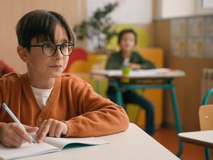 Salud visual de los niños: ¿a qué señales hay que