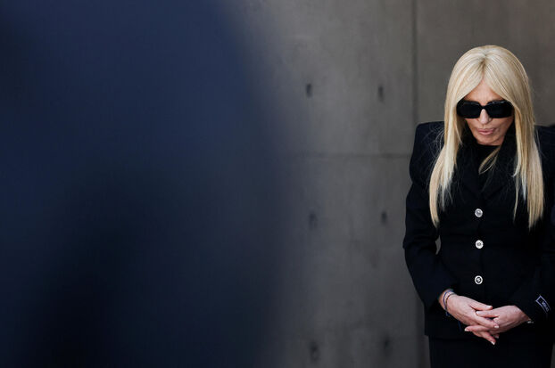 Donatella Versace en homenaje a Armani.
