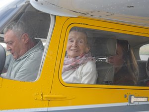 ¡Después de un tatuaje y un paseo en sidecar, a