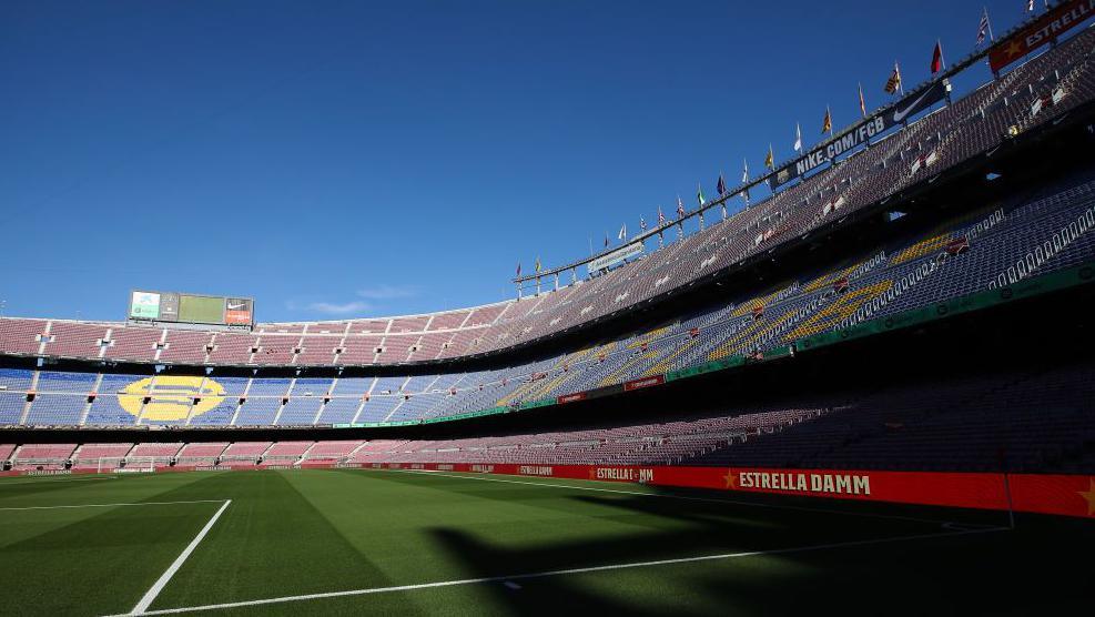 Nou Camp antes de que comenzaran las obras
