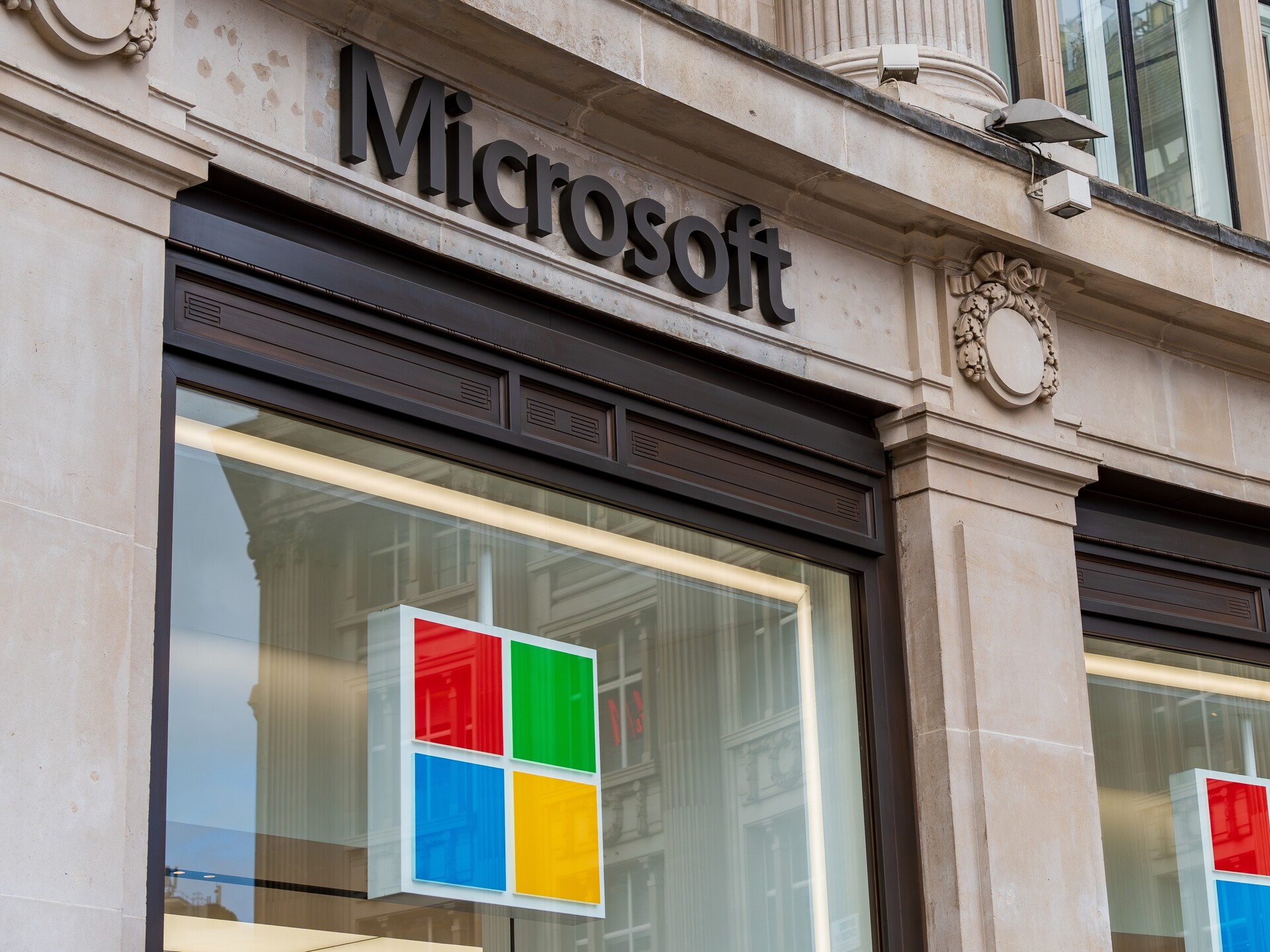 Una visita de Trump al Reino Unido y ¡bum!, Microsoft