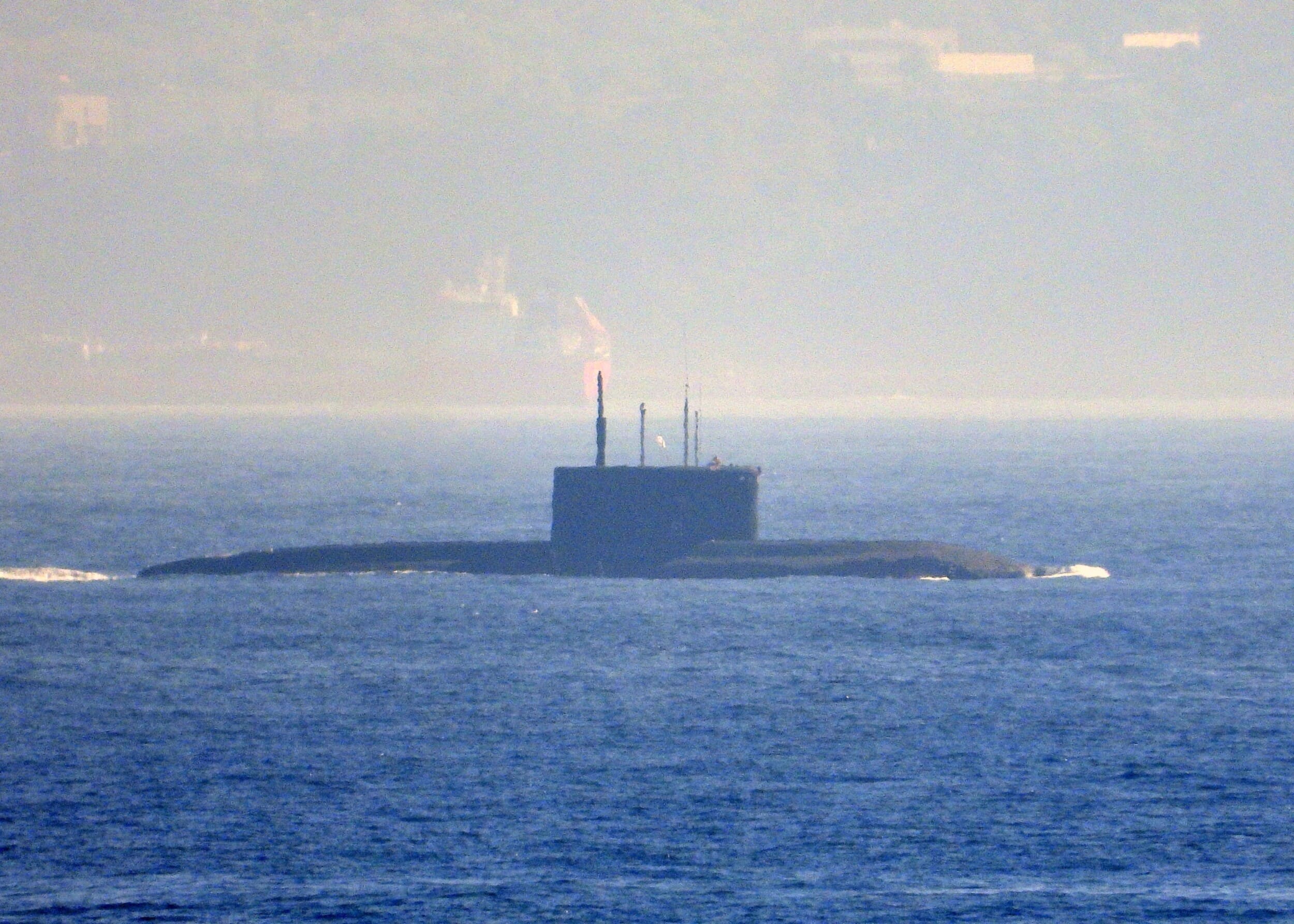 ¿Catástrofe en alta mar? Este submarino ruso en peligro corre