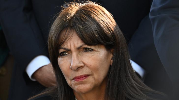 Anne Hidalgo criticada por la derecha parisina por la publicación