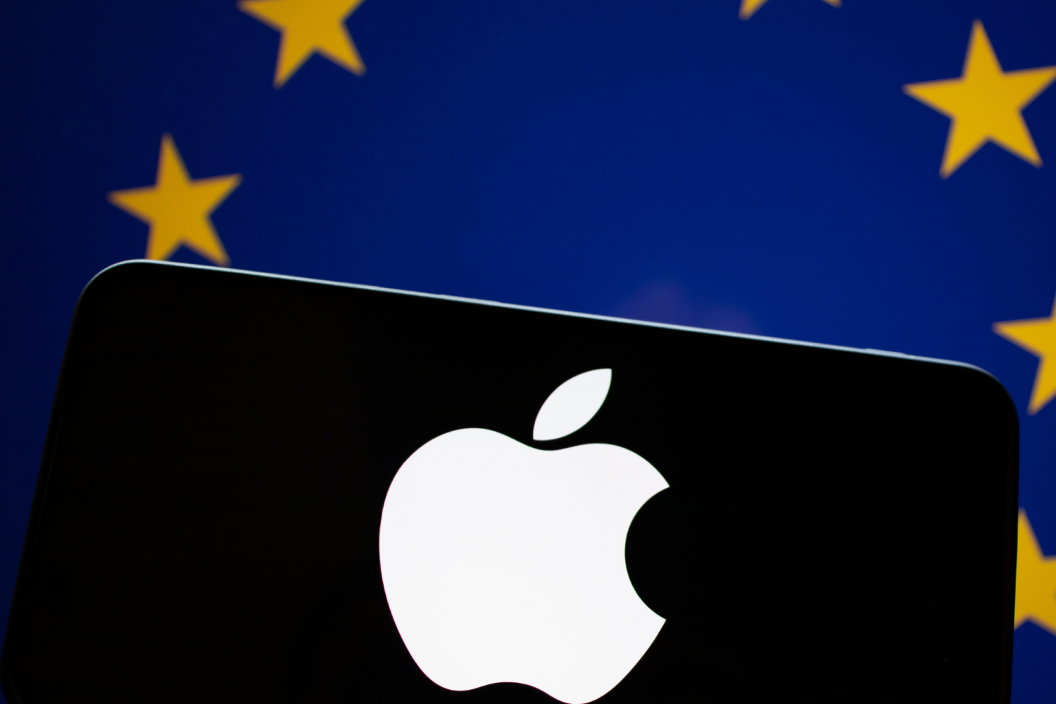 Aunque Apple patalee, la UE no cambiará ni un iota
