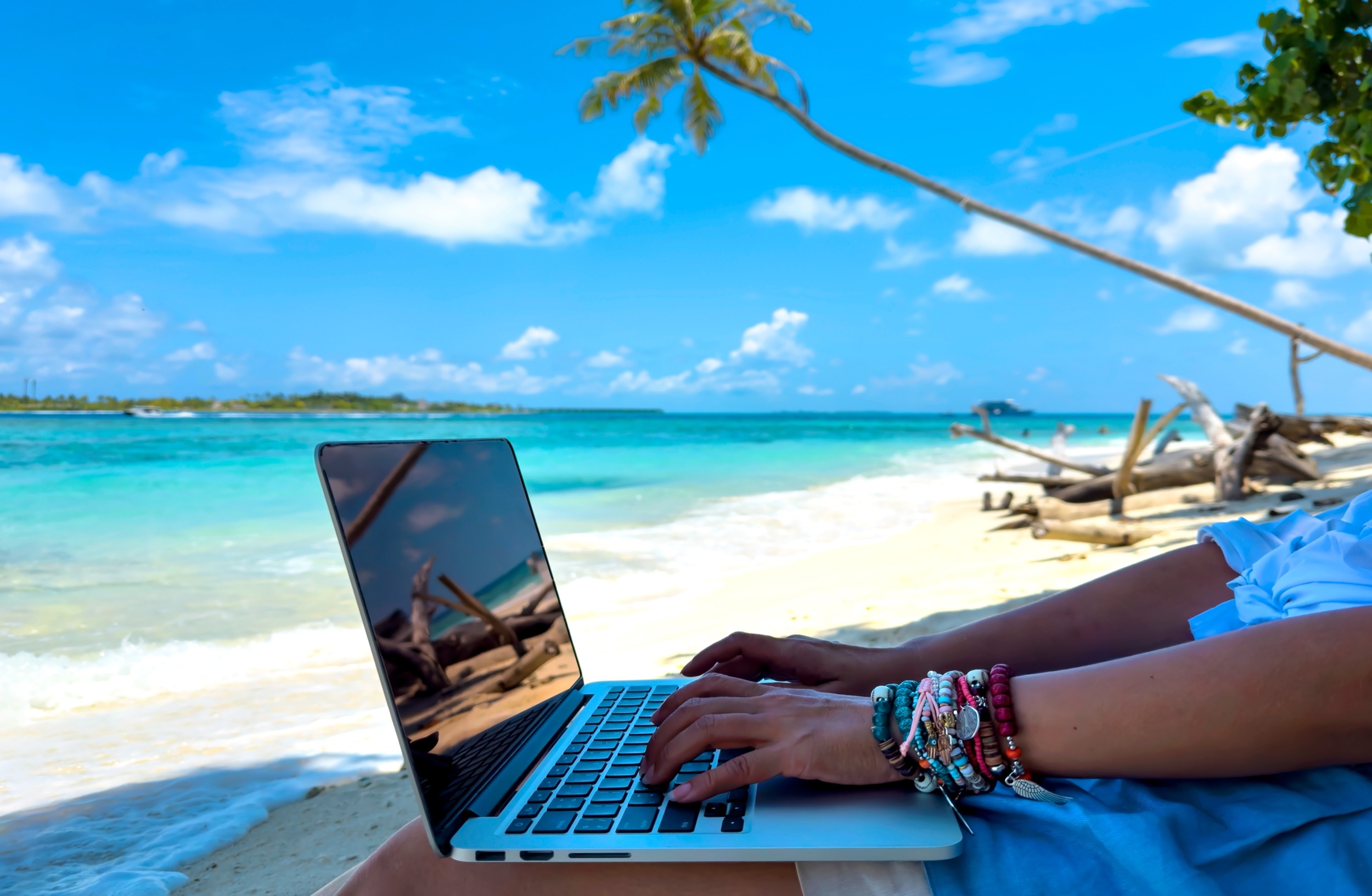 Co-working, cafés Wi-Fi: estos riesgos subestimados para los nómadas digitales