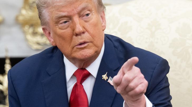 Donald Trump amenaza con vengarse de los funcionarios si los