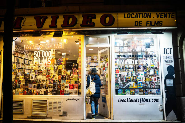 El videoclub estrella de París, amenazado de cierre, lanza un