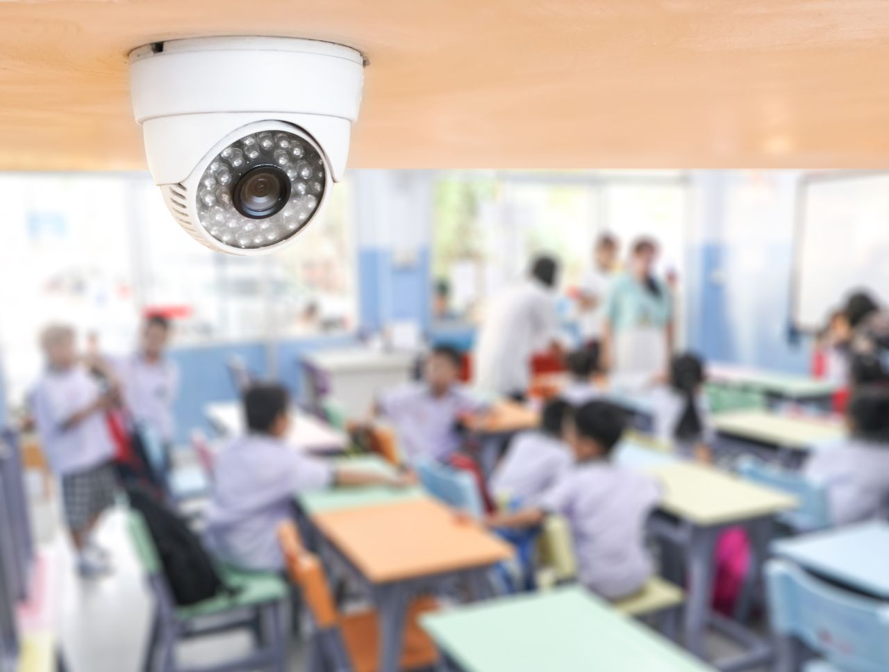 En la escuela, las cámaras de seguridad no pueden grabar