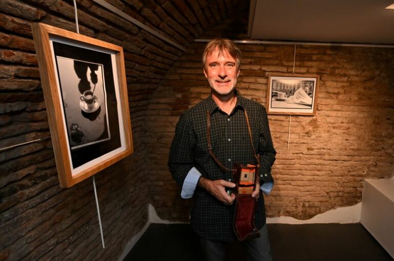Exposición original en Toulouse: este fotógrafo ha capturado su ritual