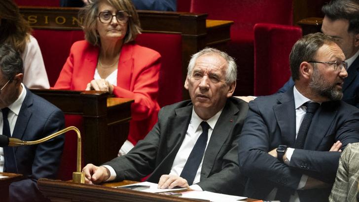 François Bayrou ante la votación de confianza de la Asamblea
