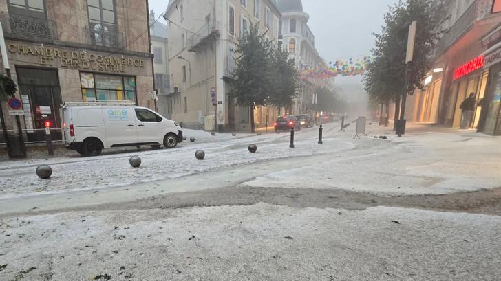 Gap se volvió blanca como la nieve tras una supercélula,