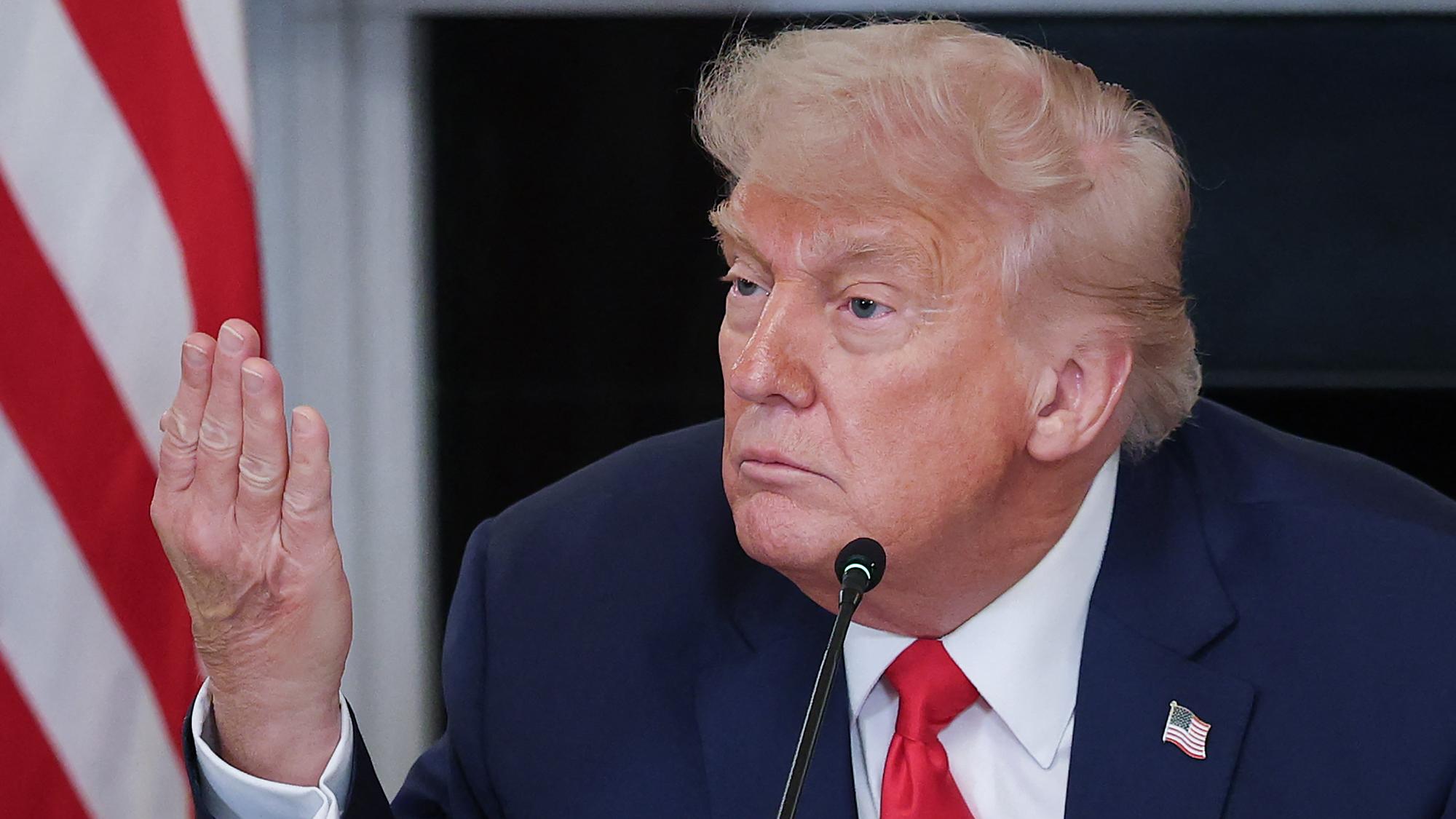 Incluso para la extrema derecha, la censura de Donald Trump