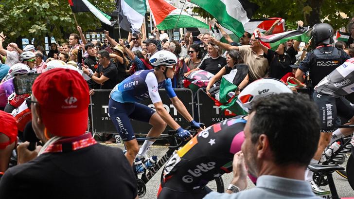Israël-Premier Tech cambiará de nombre para las próximas competiciones ciclistas.
