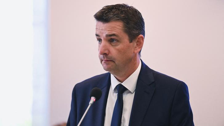 La defensa muy laboriosa del alcalde de Saint-Étienne juzgado por