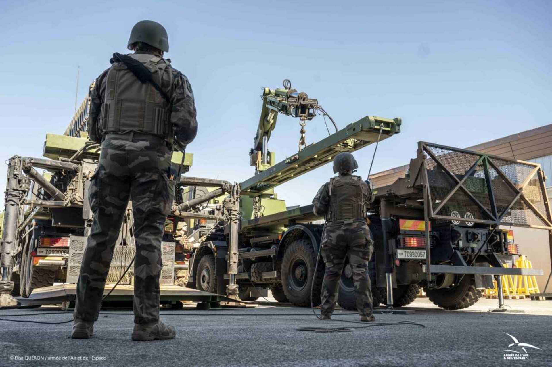 La defensa suelo-aire francesa se entrena con un ejercicio exitoso.