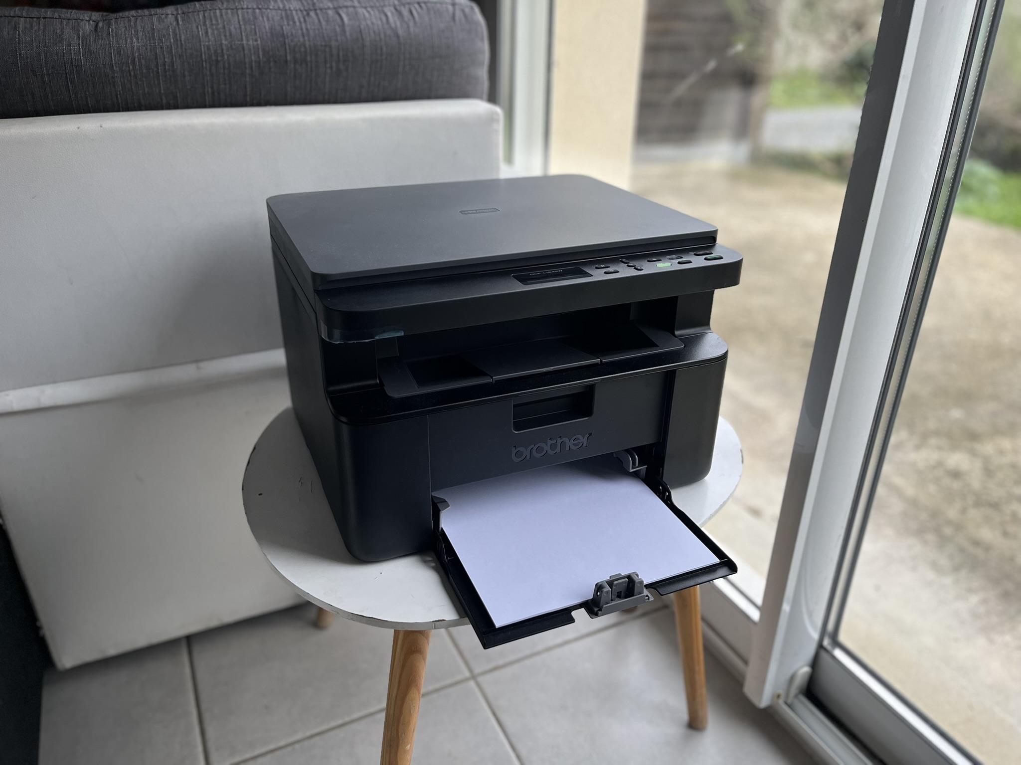 La impresora 3 en 1 monocromo que trabaja duro.