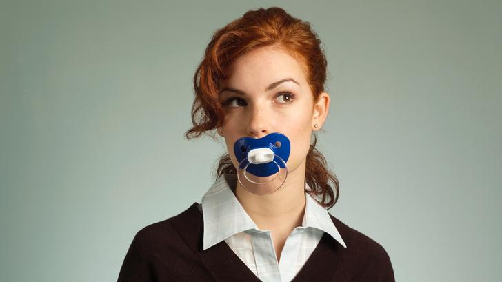 La moda de los chupetes para adultos preocupa a la