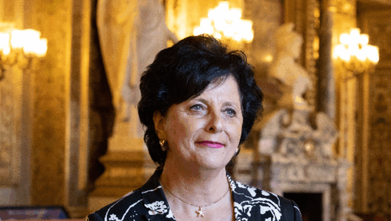 « Las direcciones hospitalarias parecen más preocupadas por las finanzas