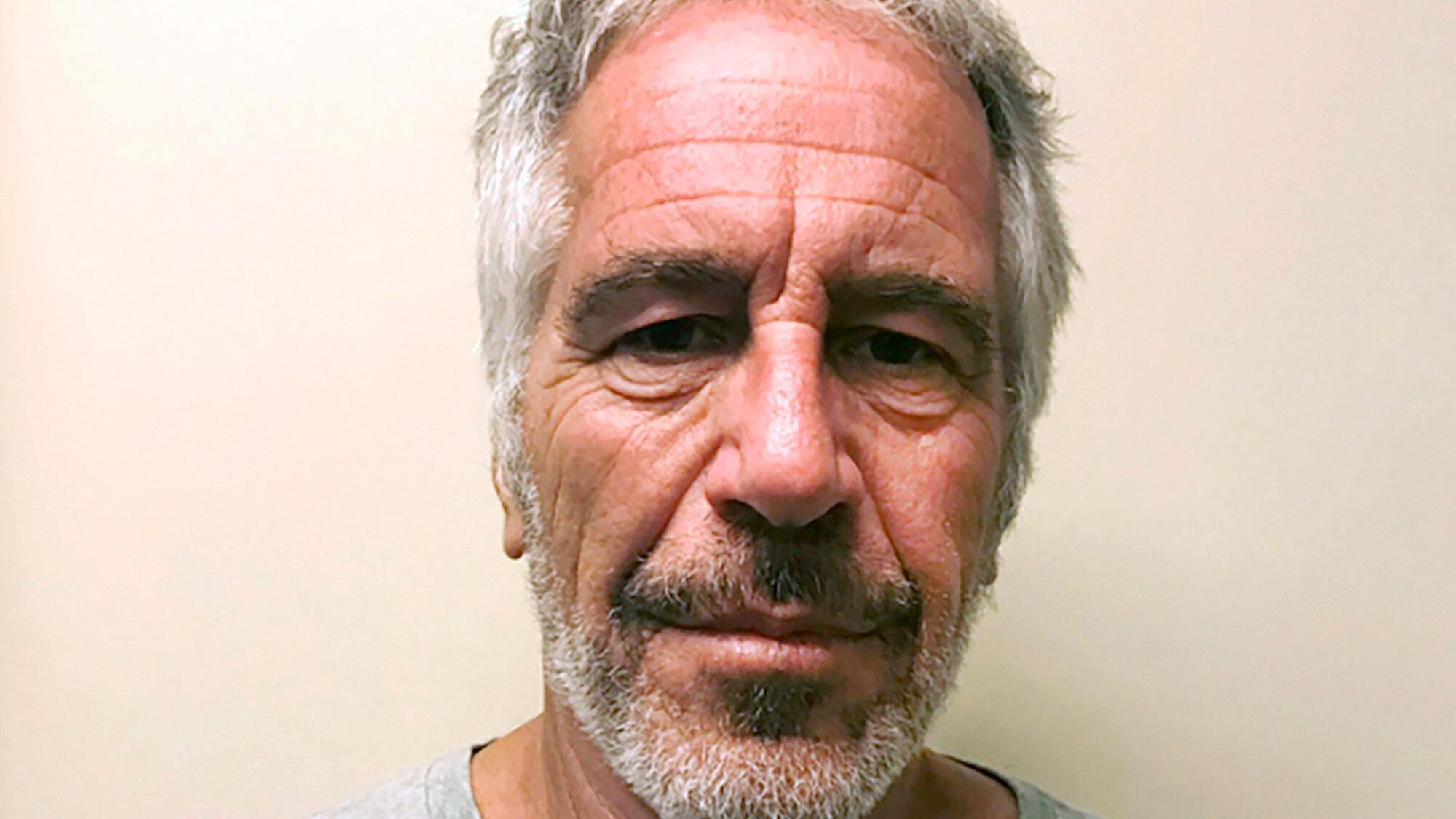 Más de 30,000 páginas relacionadas con el delincuente sexual se
